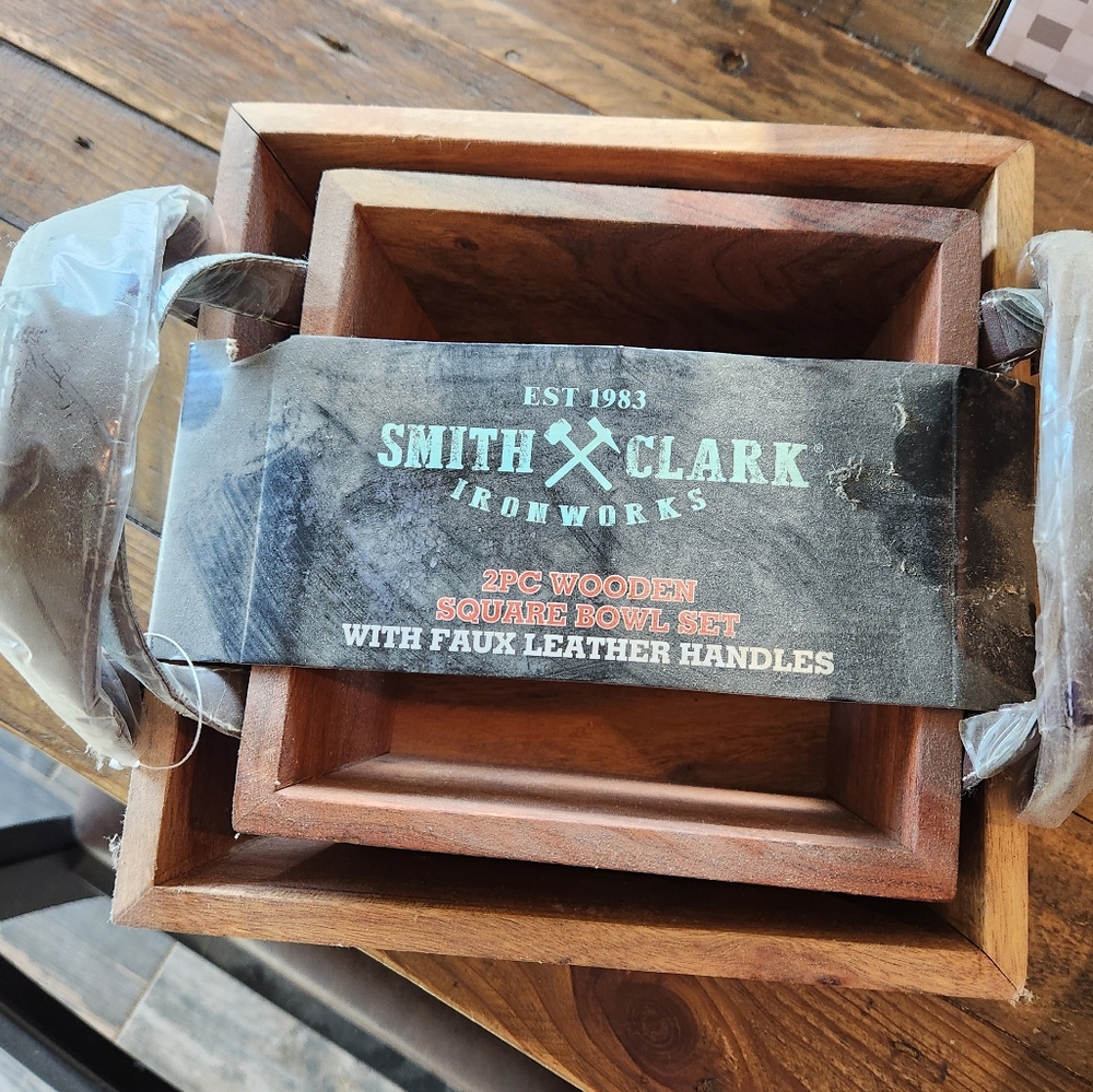Square Wooden bowls
